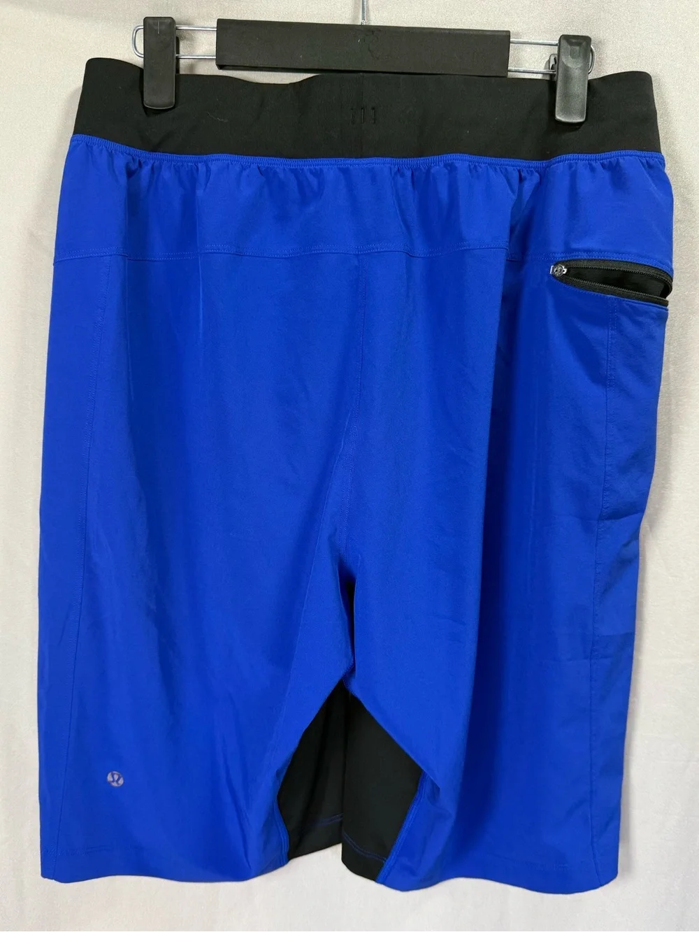 Lululemon Blue Black Running Athletic Shorts Zip Pocket Drawstring‎ Size XL